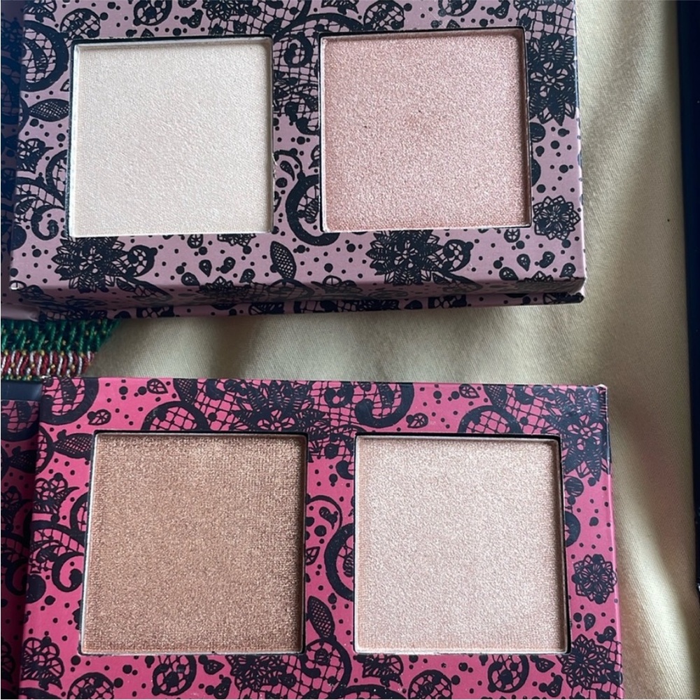 Makeup - Picture 2 of 3